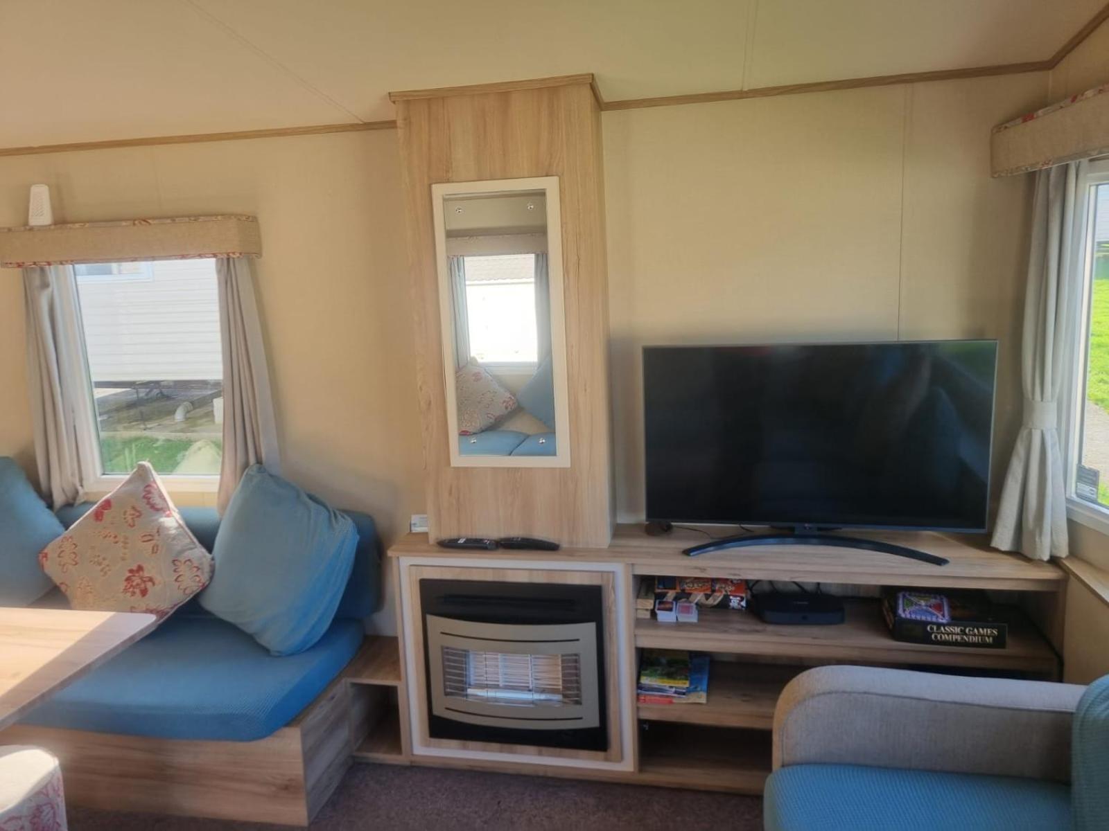 Newquay Bay Porth Caravan - 6 Berth Exterior foto